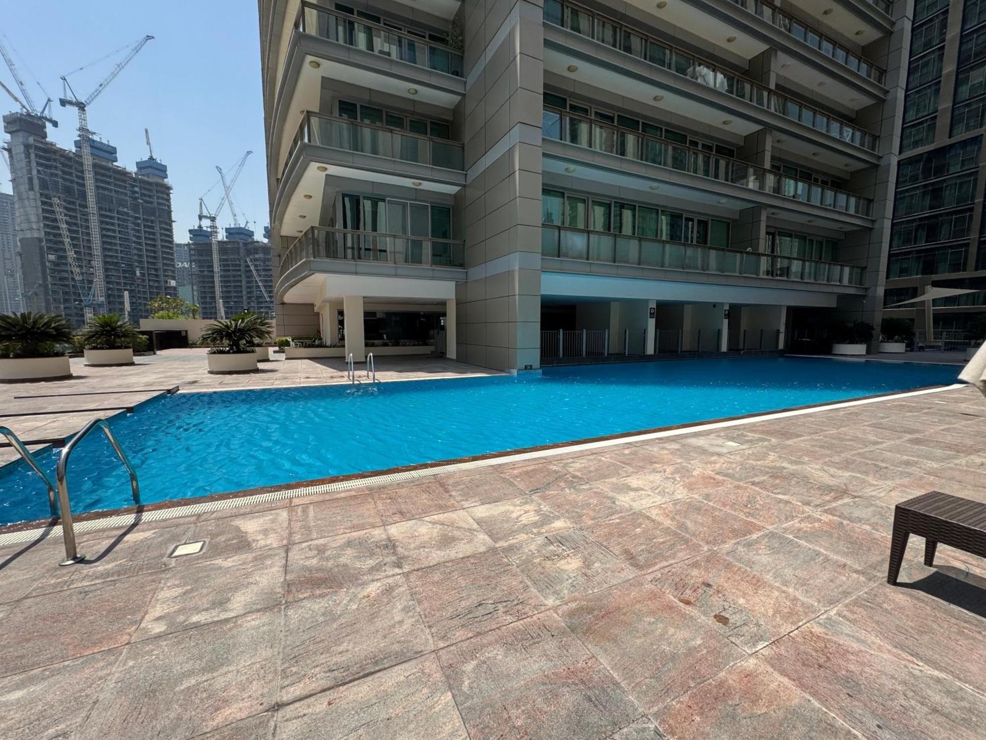 1br Gem In The Heart Of The Dubai