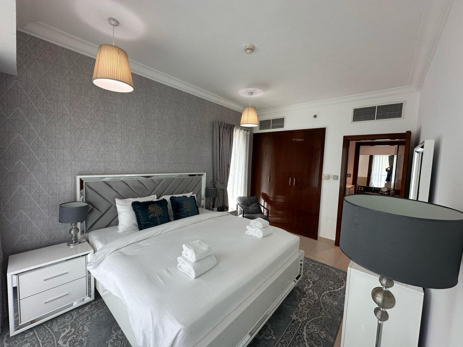 1br Gem In The Heart Of The *